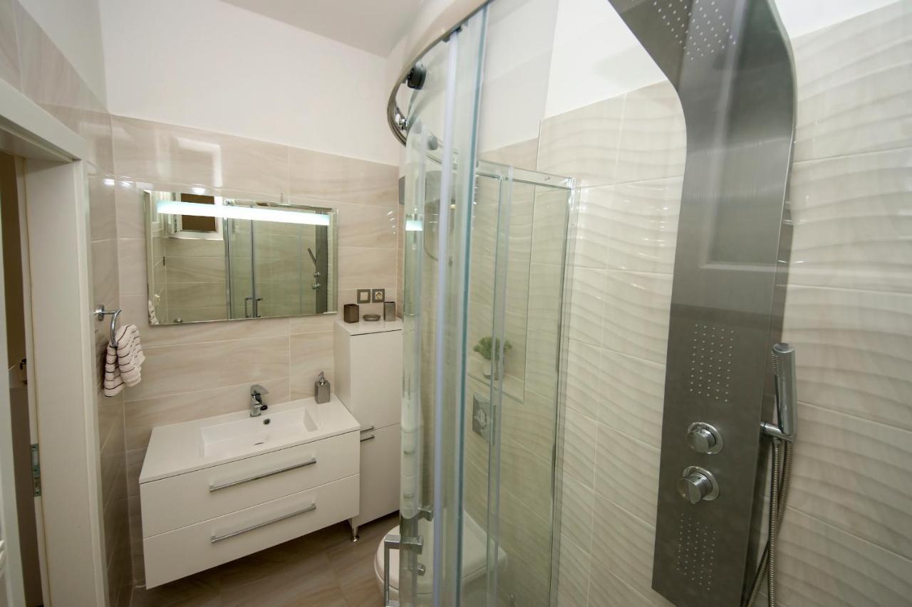 Sibenik City Center Apartment Sonia Екстер'єр фото