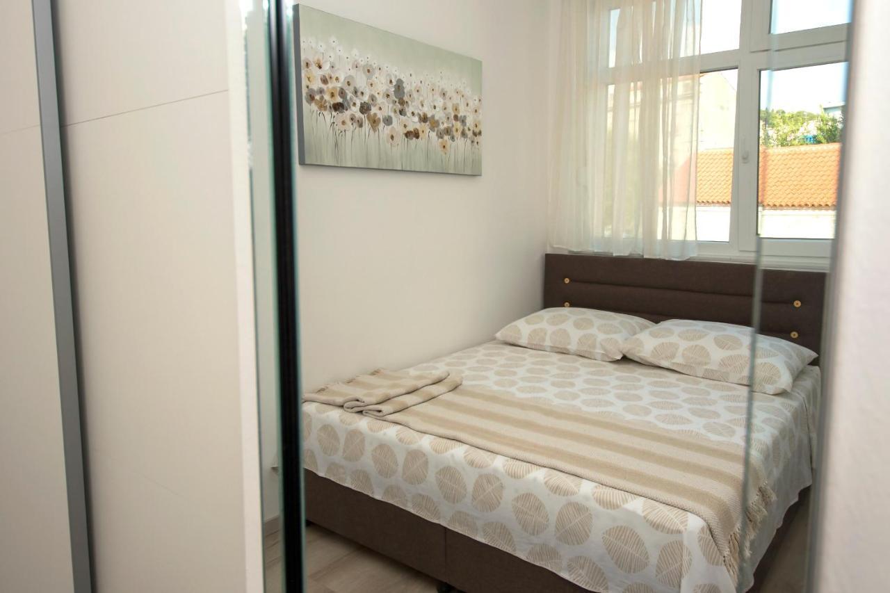 Sibenik City Center Apartment Sonia Екстер'єр фото